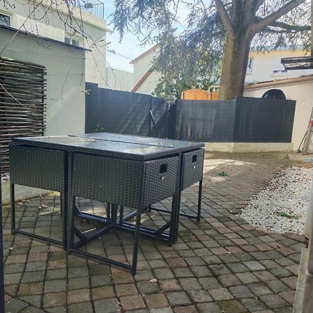 2 Piece Avec Terrasse Ensoleille Apartment ซูเรน ภายนอก รูปภาพ