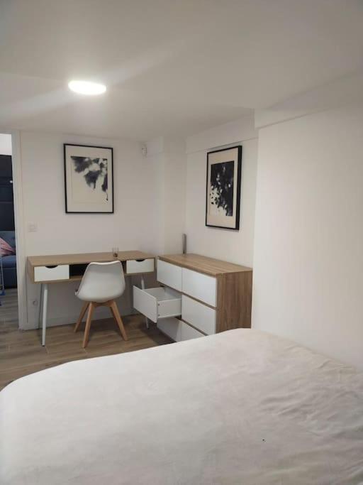 2 Piece Avec Terrasse Ensoleille Apartment ซูเรน ภายนอก รูปภาพ