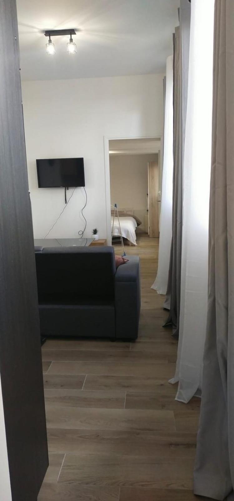 2 Piece Avec Terrasse Ensoleille Apartment ซูเรน ภายนอก รูปภาพ