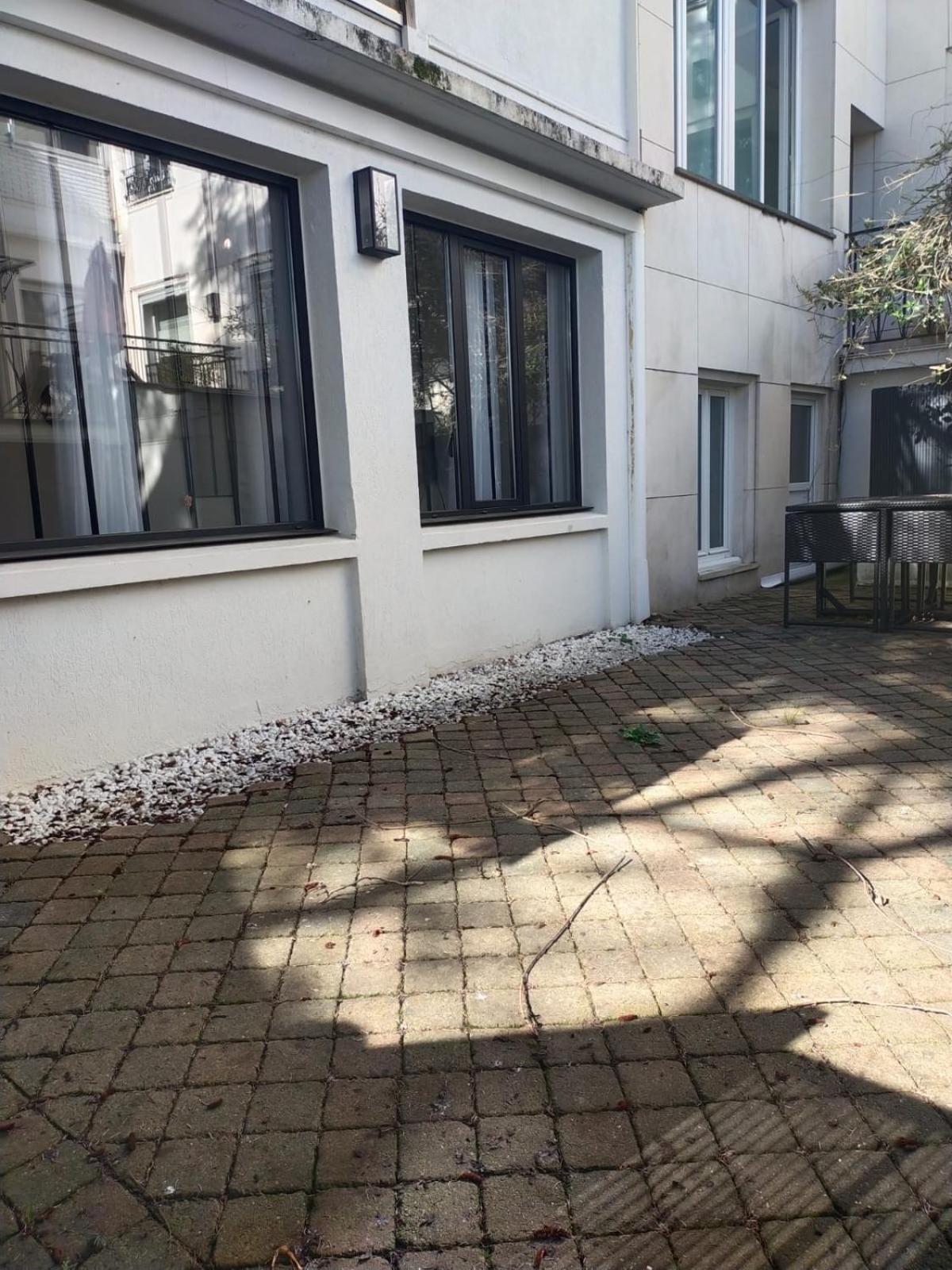 2 Piece Avec Terrasse Ensoleille Apartment ซูเรน ภายนอก รูปภาพ